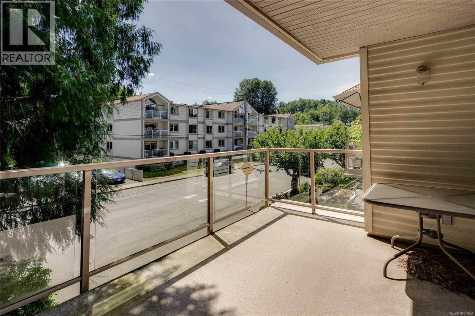 207 245 First St, Duncan