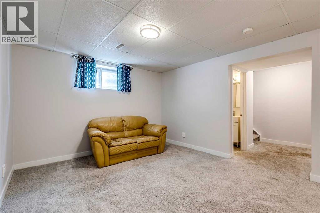 Single Family House for Sale in  Chaparral Court SE Chaparral Calgary 