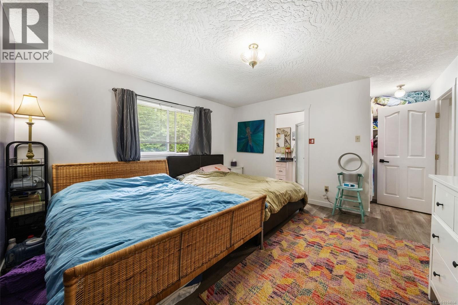 10258 Sutton Rd, Honeymoon Bay