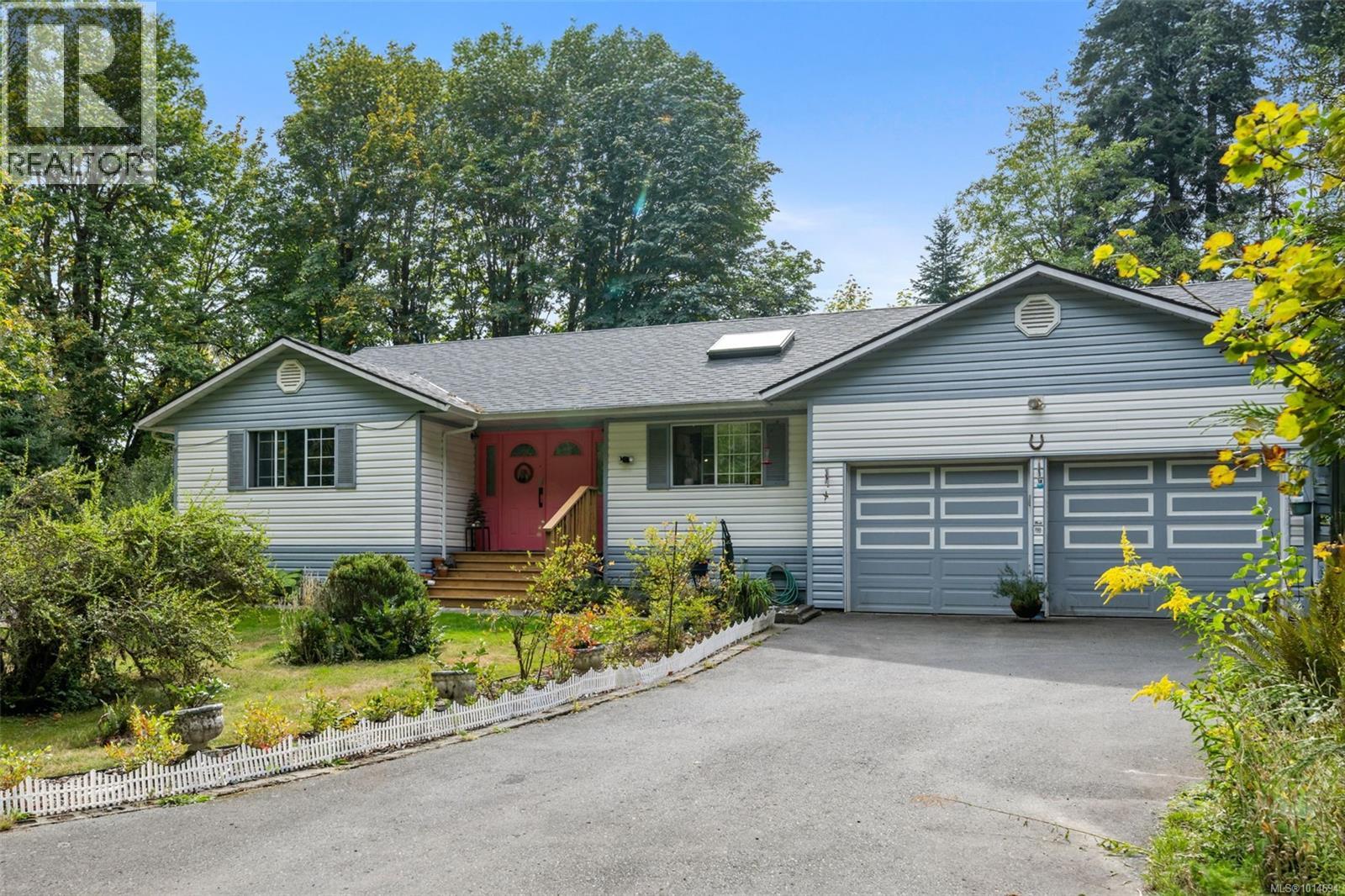 10258 Sutton Rd, Honeymoon Bay