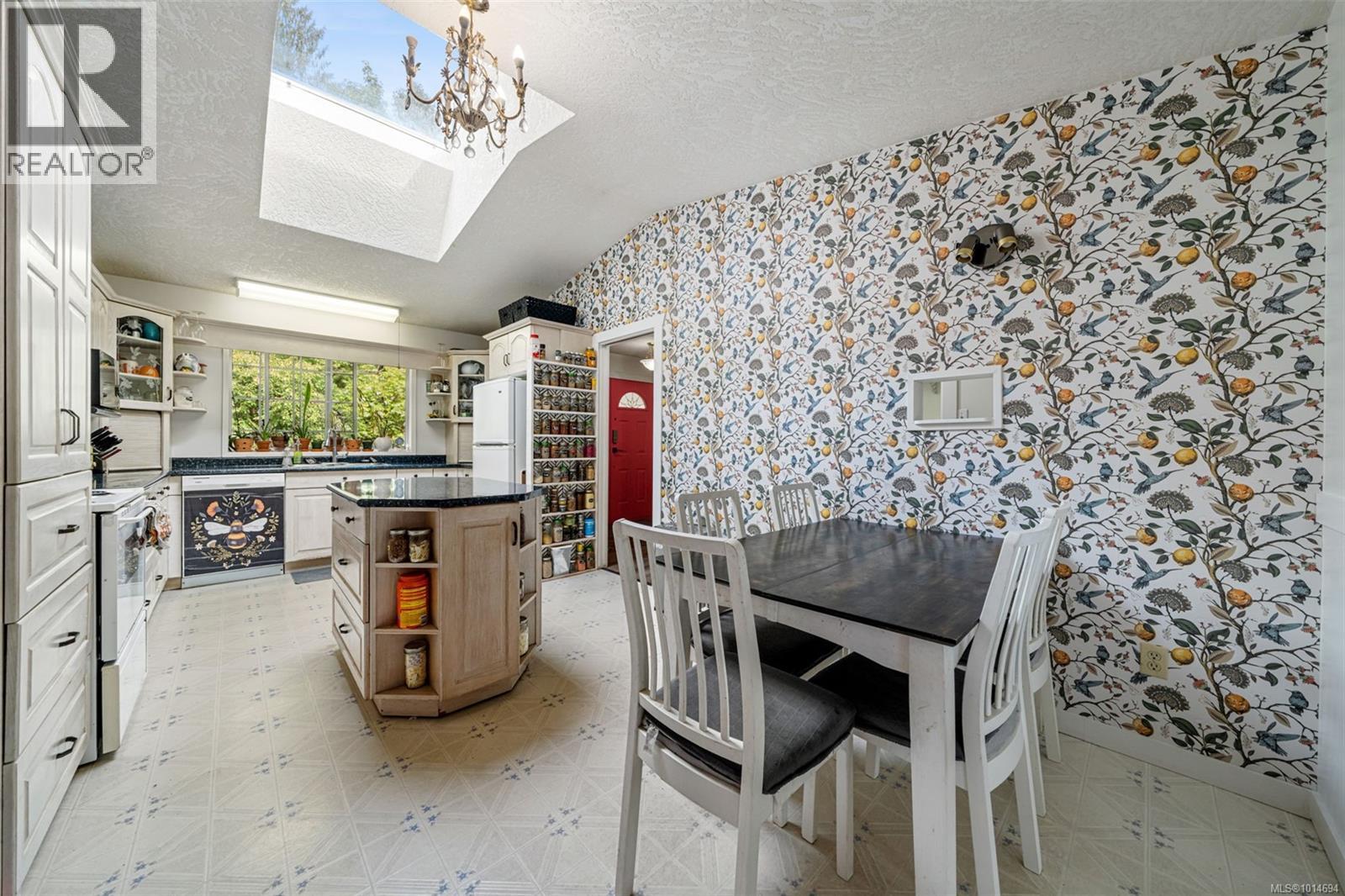 10258 Sutton Rd, Honeymoon Bay