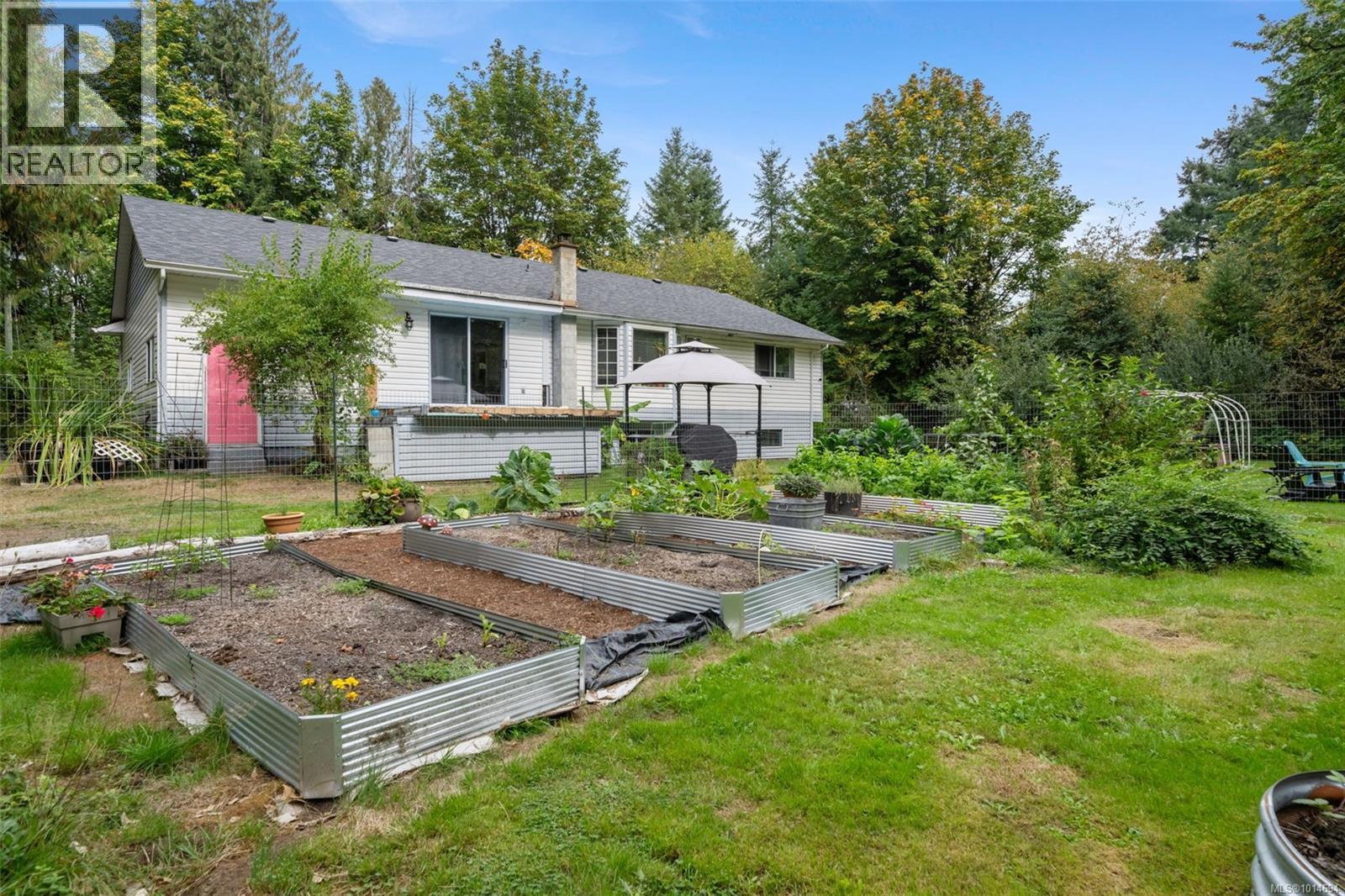 10258 Sutton Rd, Honeymoon Bay