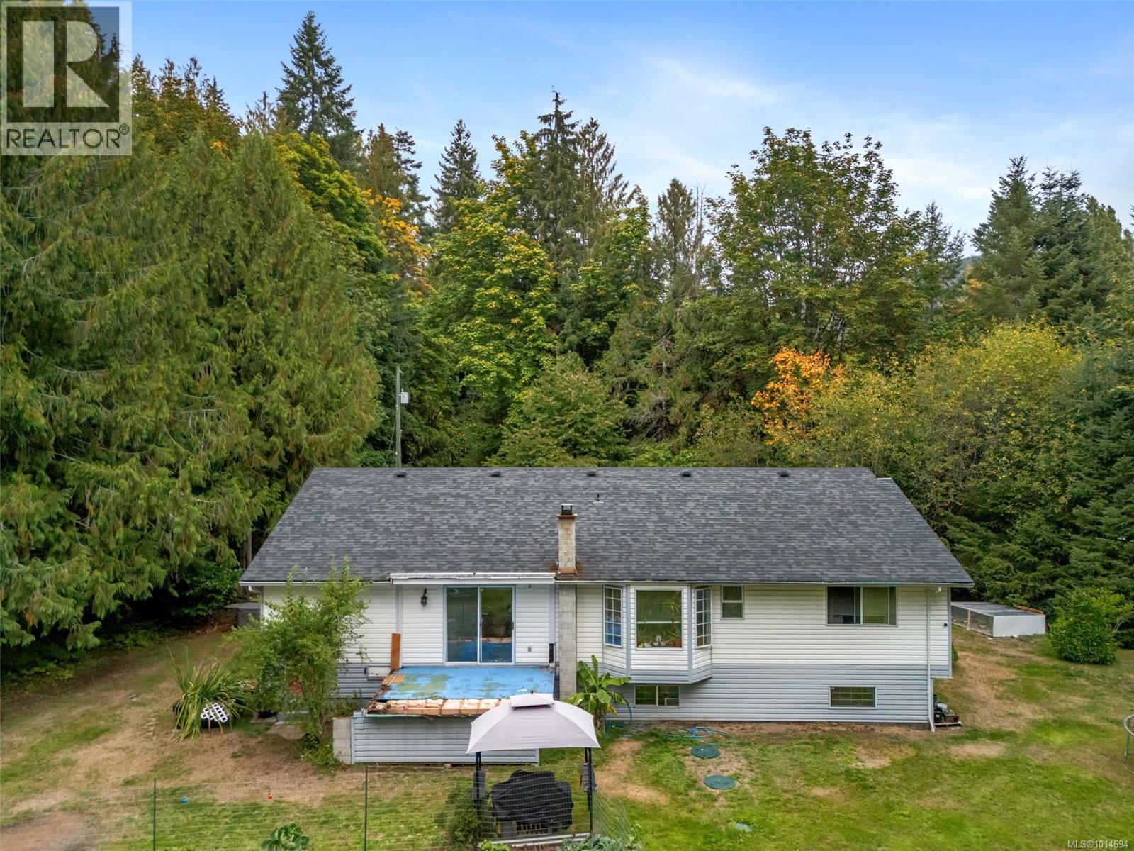 10258 Sutton Rd, Honeymoon Bay