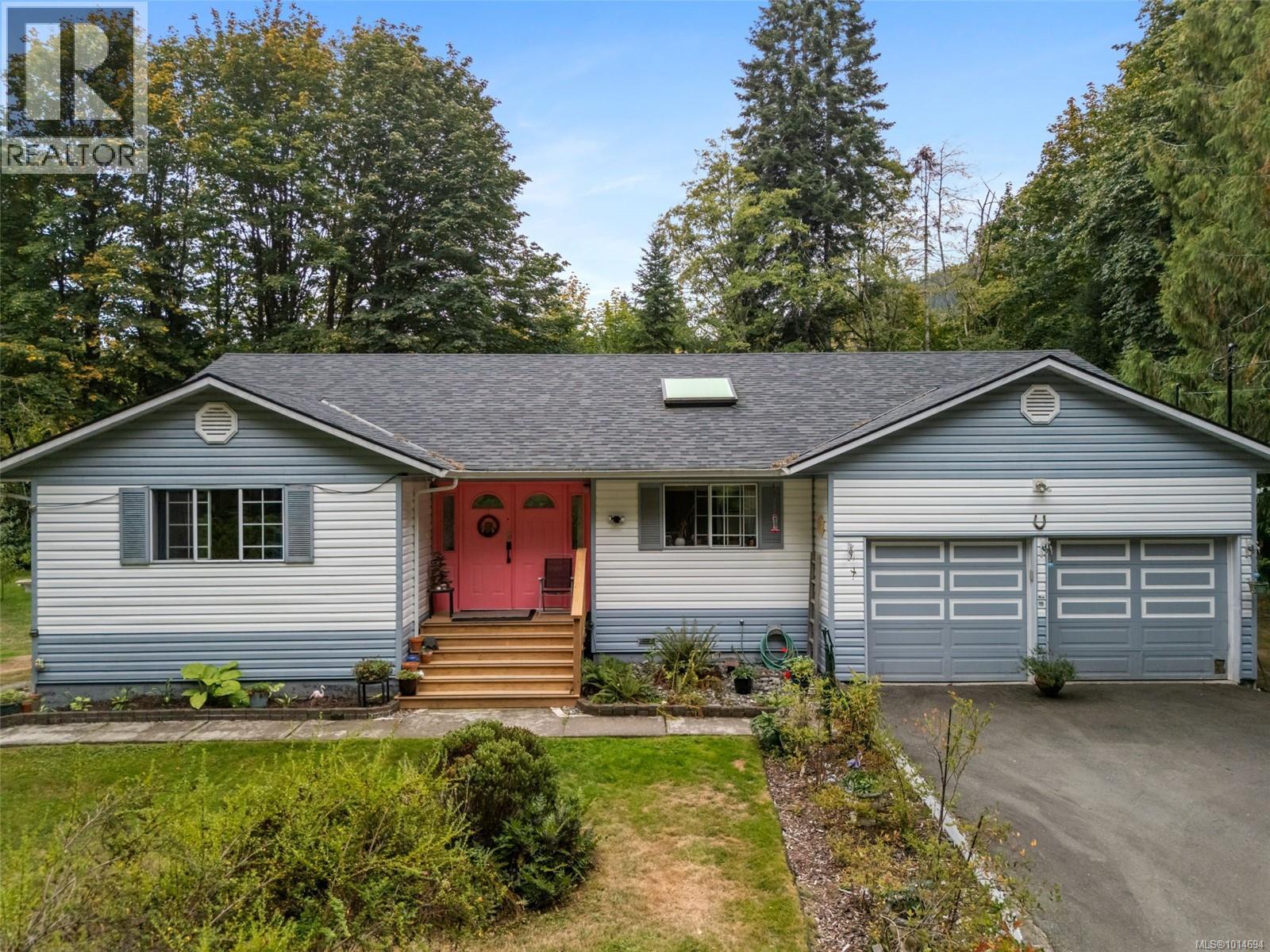 10258 Sutton Rd, Honeymoon Bay