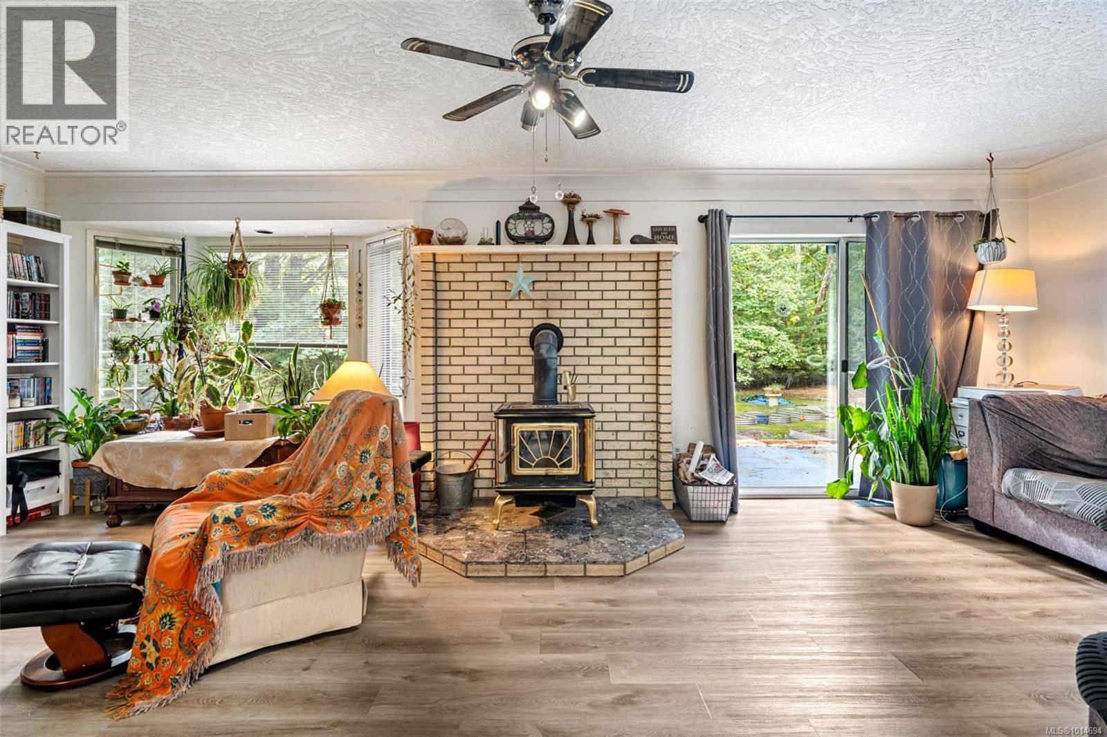 10258 Sutton Rd, Honeymoon Bay