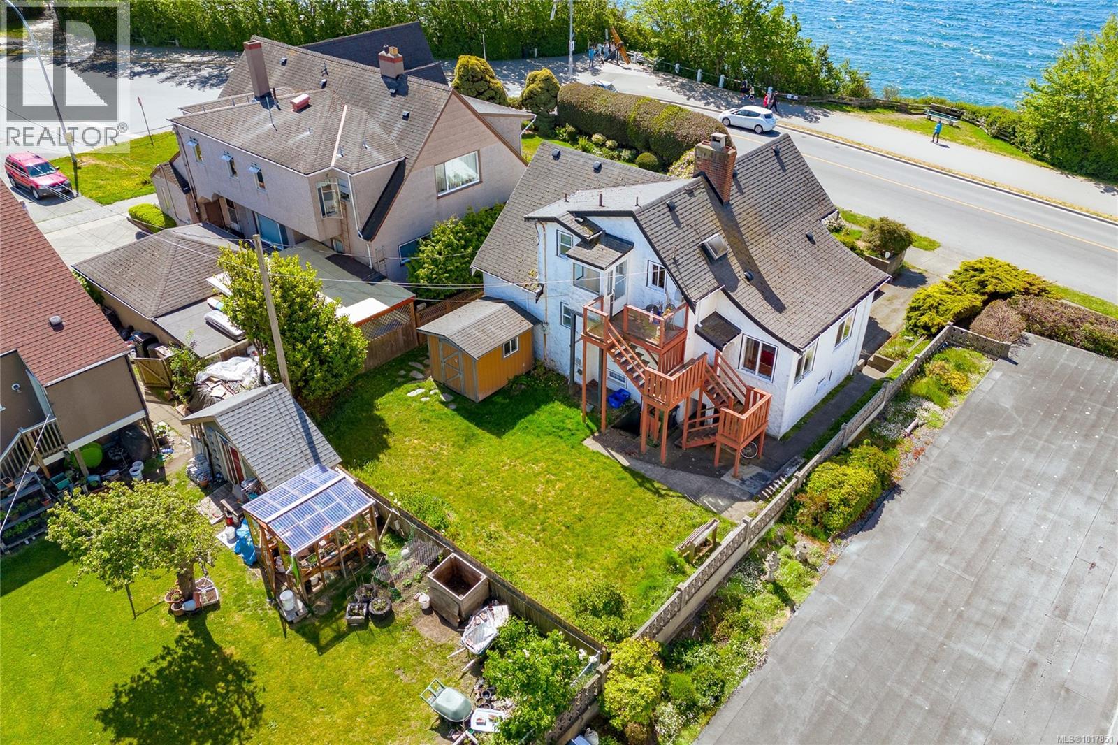  690 Dallas Road, Victoria