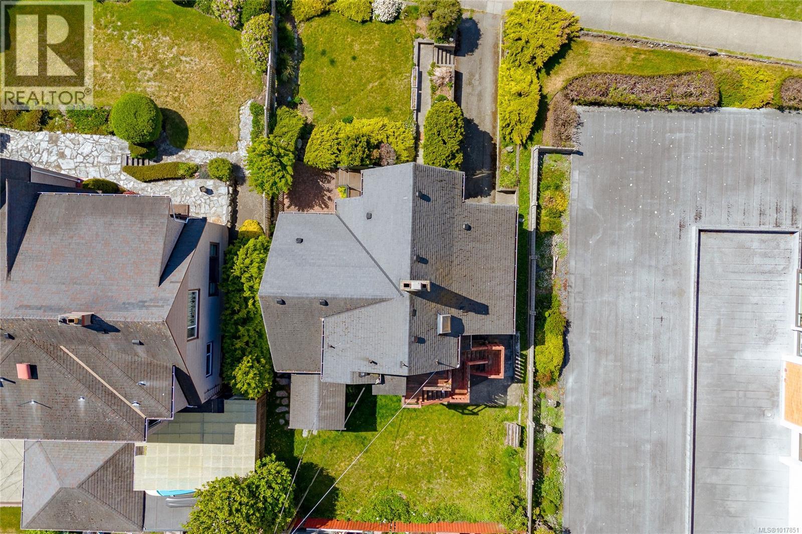  690 Dallas Road, Victoria