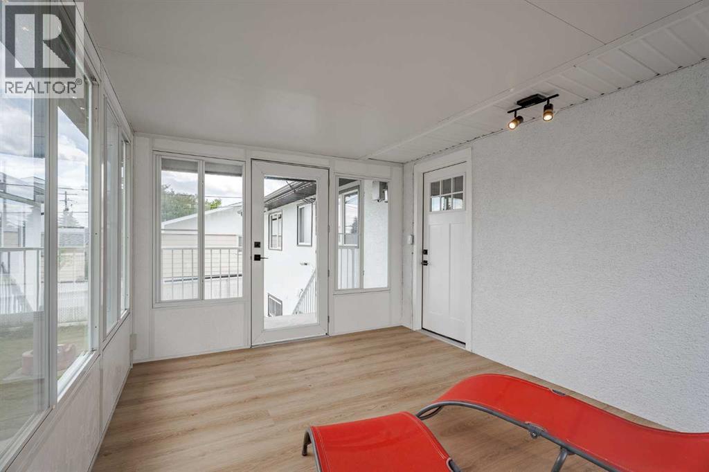 Single Family House Bi-level for Sale in  Huntbourne Road NE Huntington Hills Calgary 