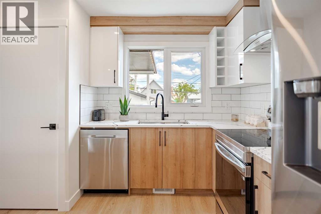 Single Family House Bi-level for Sale in  Huntbourne Road NE Huntington Hills Calgary 