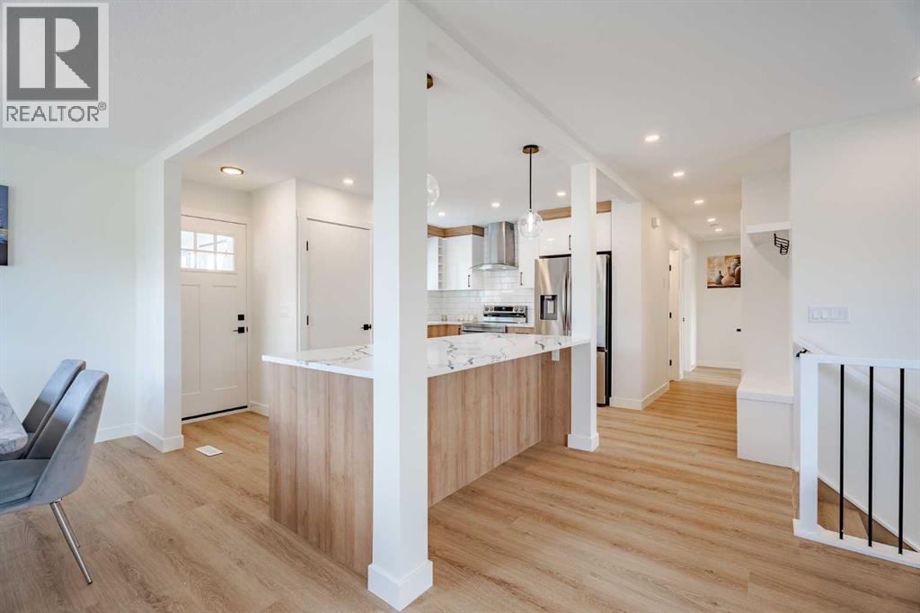 Single Family House Bi-level for Sale in  Huntbourne Road NE Huntington Hills Calgary 