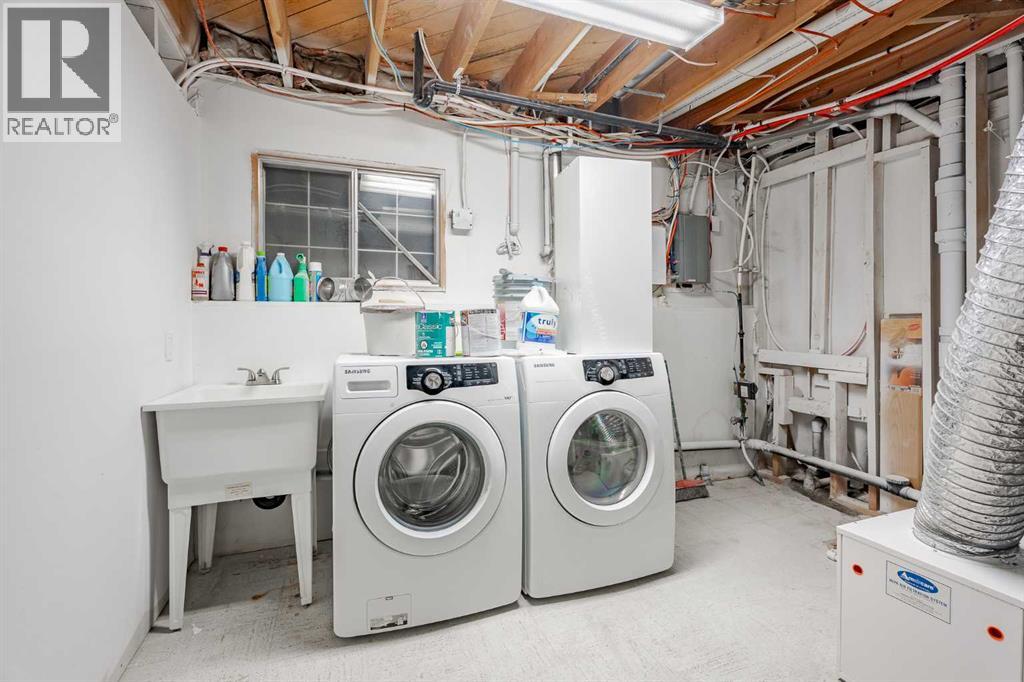 Single Family House Bi-level for Sale in  Huntbourne Road NE Huntington Hills Calgary 