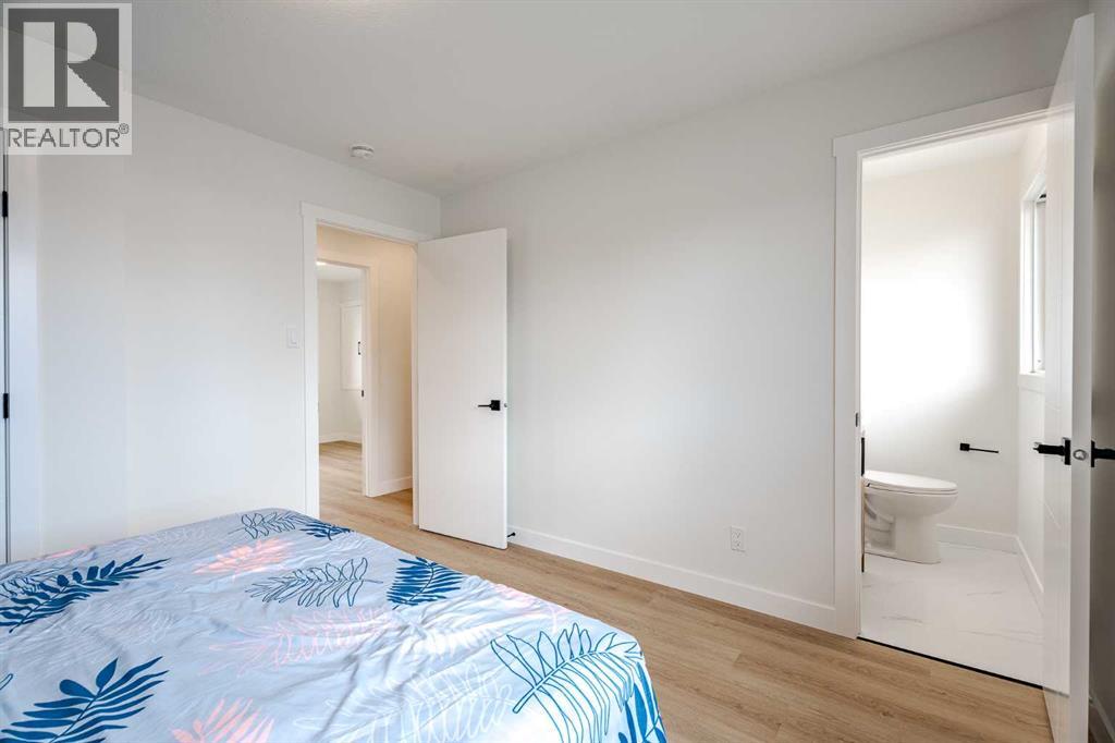 Single Family House Bi-level for Sale in  Huntbourne Road NE Huntington Hills Calgary 