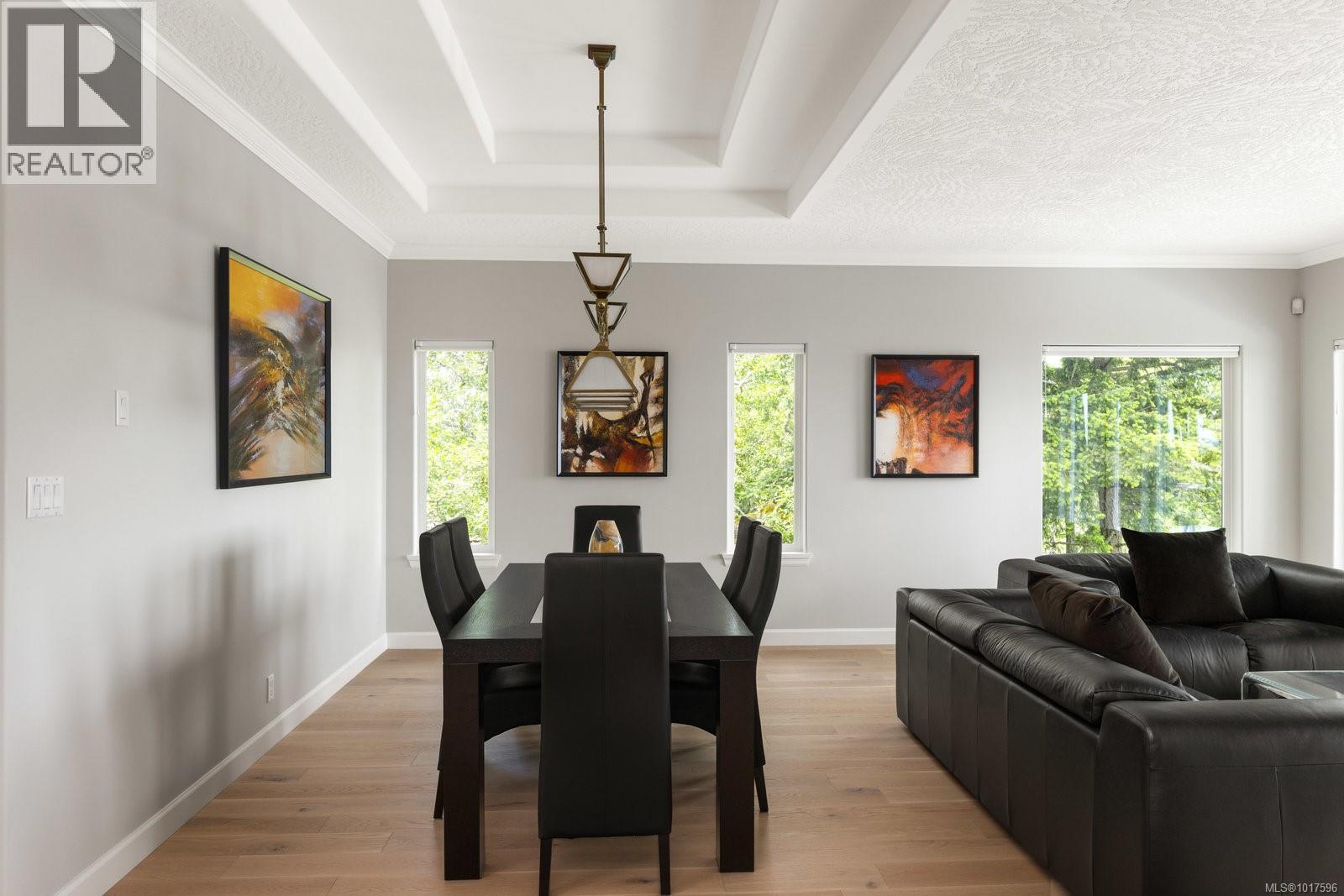 14 942 Boulderwood Rise, Saanich