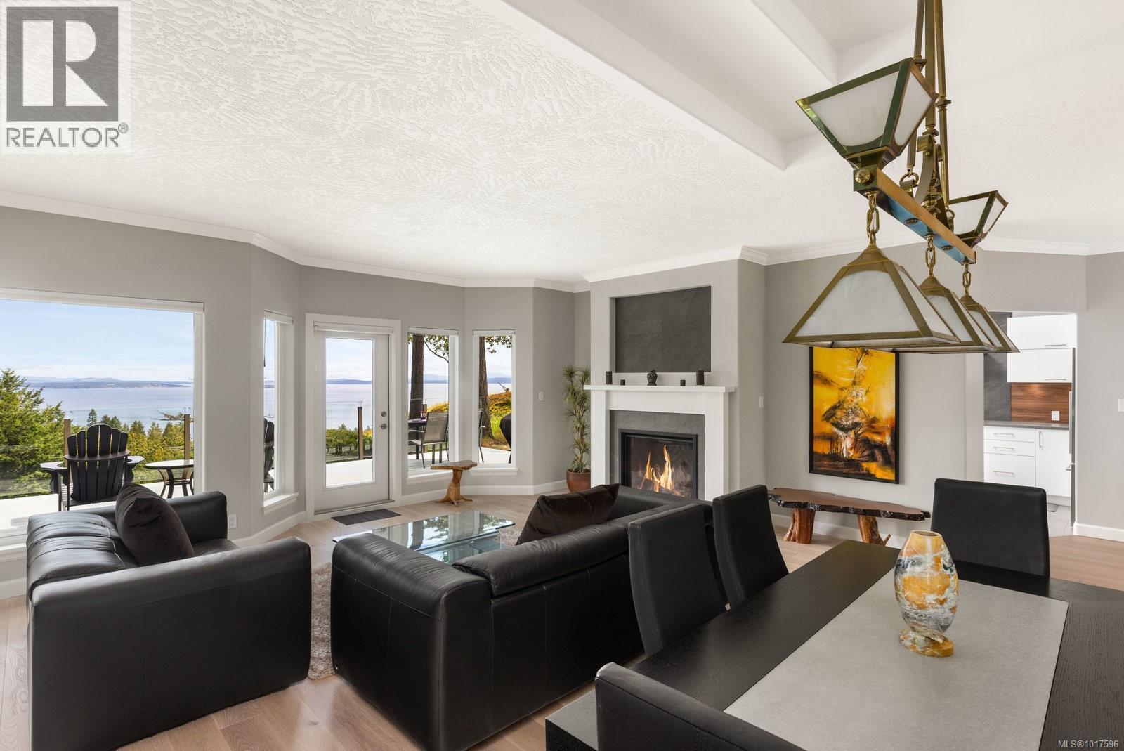 14 942 Boulderwood Rise, Saanich
