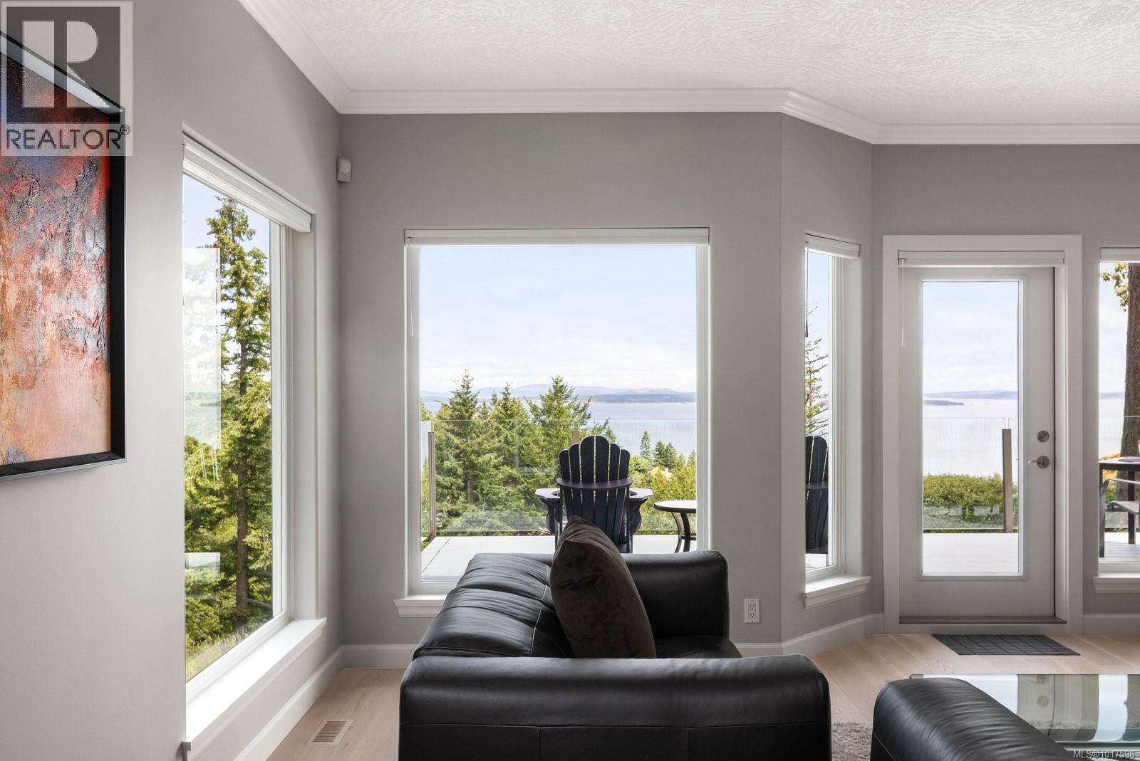 14 942 Boulderwood Rise, Saanich