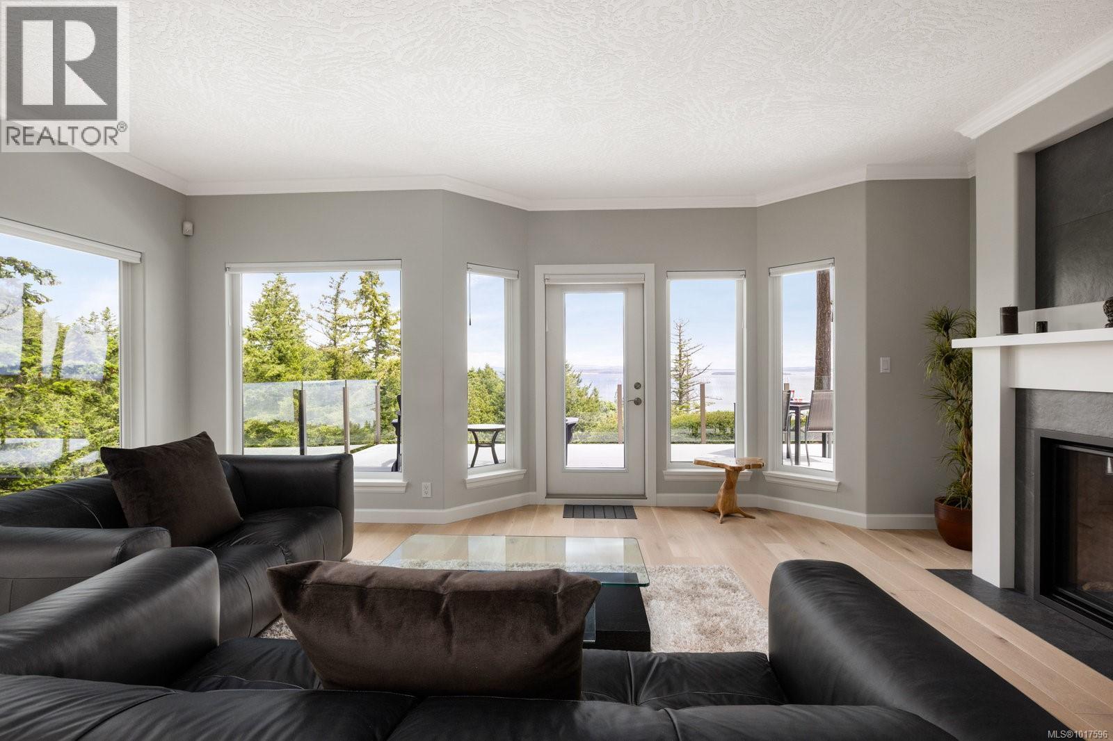 14 942 Boulderwood Rise, Saanich