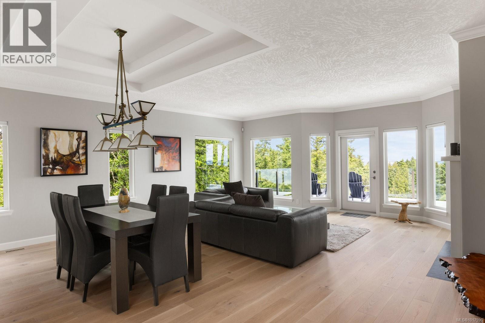 14 942 Boulderwood Rise, Saanich