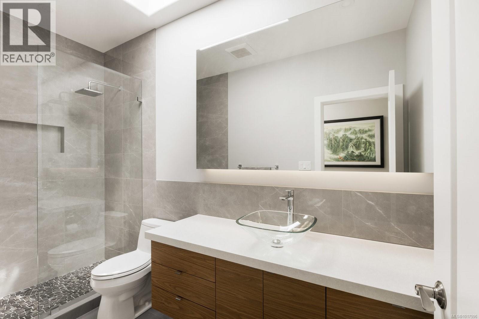 14 942 Boulderwood Rise, Saanich