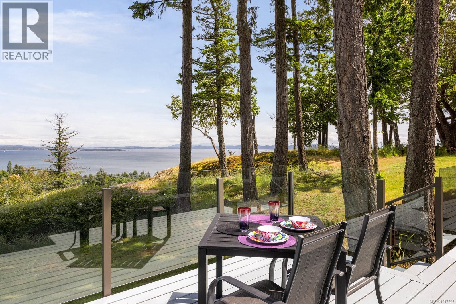 14 942 Boulderwood Rise, Saanich