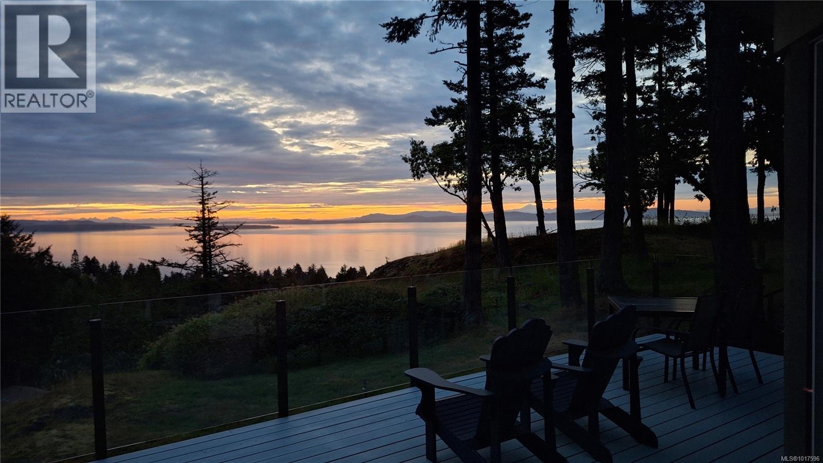 14 942 Boulderwood Rise, Saanich