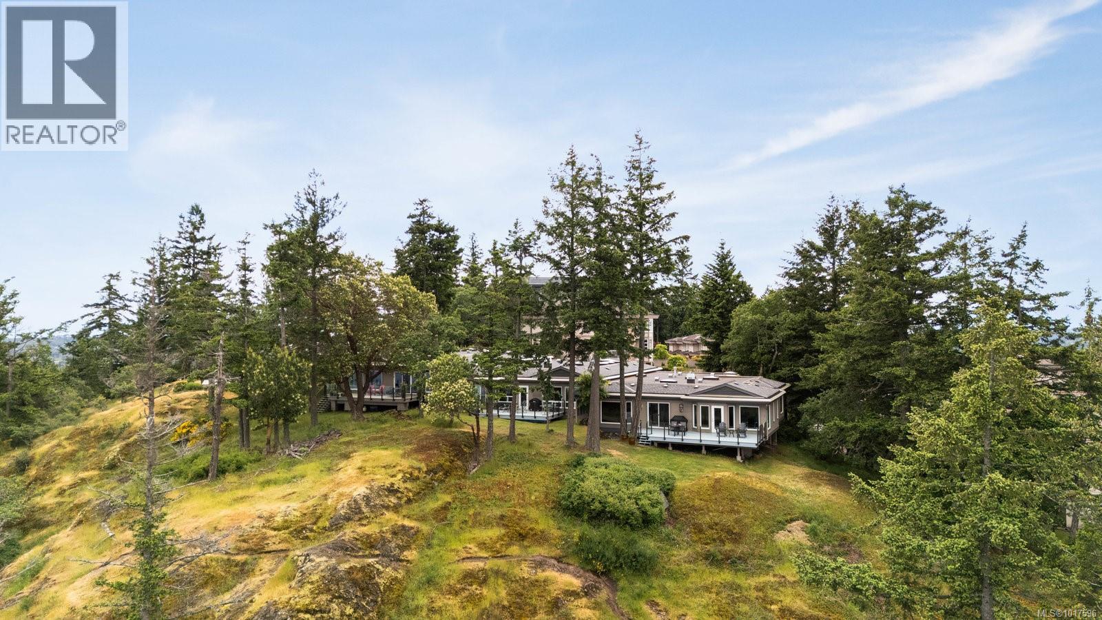 14 942 Boulderwood Rise, Saanich