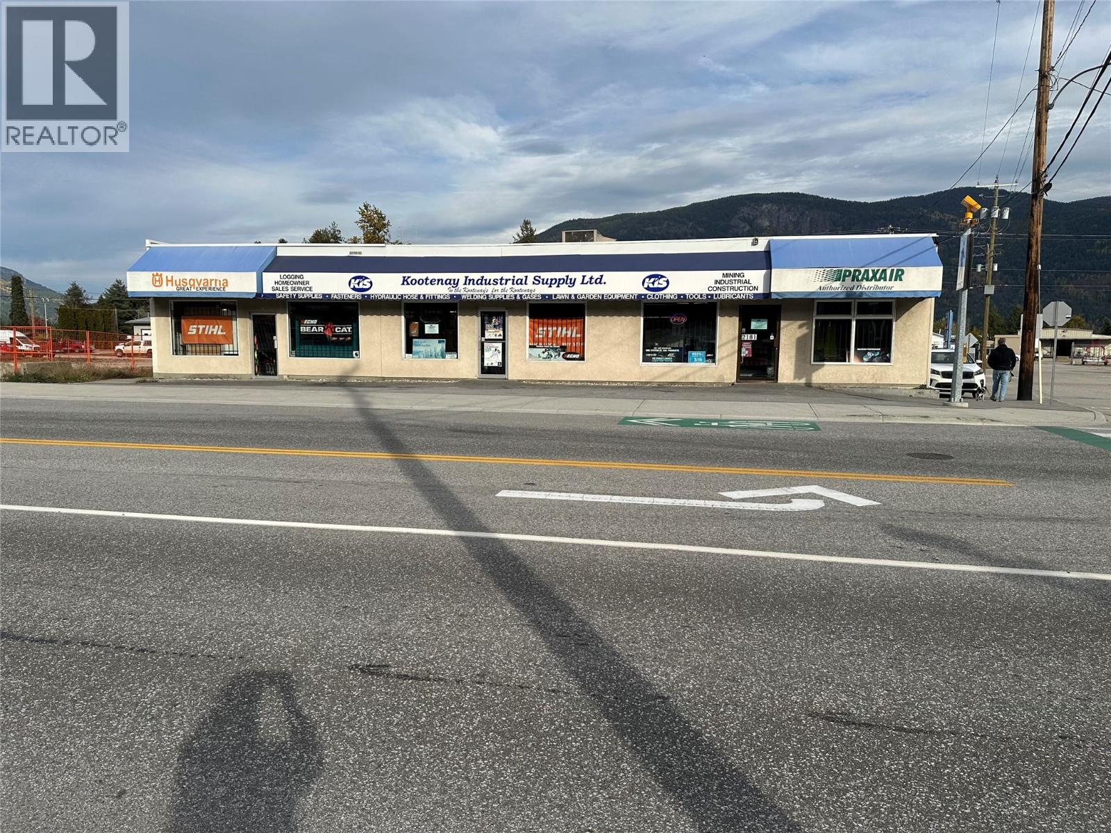 2181 Columbia Avenue, Castlegar