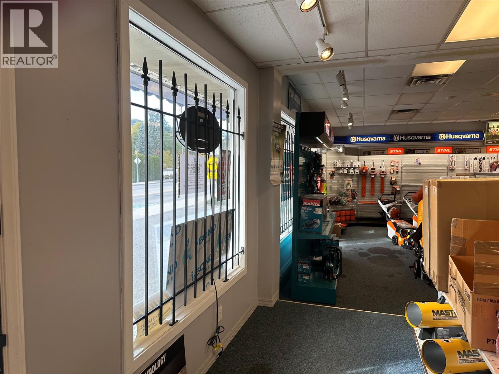 2181 Columbia Avenue, Castlegar