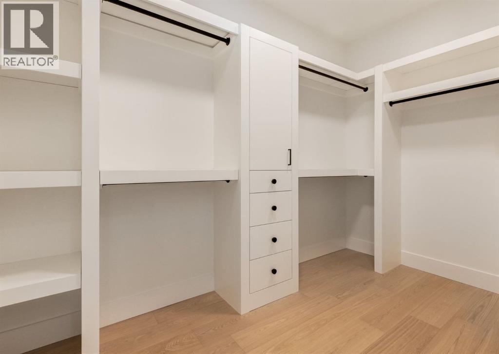 Single Family House for Sale in   Avenue NE Winston Heights/Mountview Calgary 