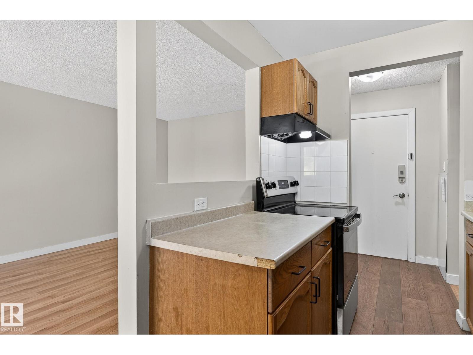 #301 10621 79 AV NW NW, Edmonton