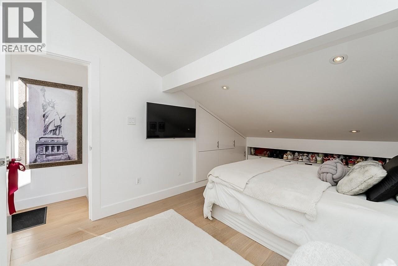 3988 PARKWAY DRIVE, Vancouver