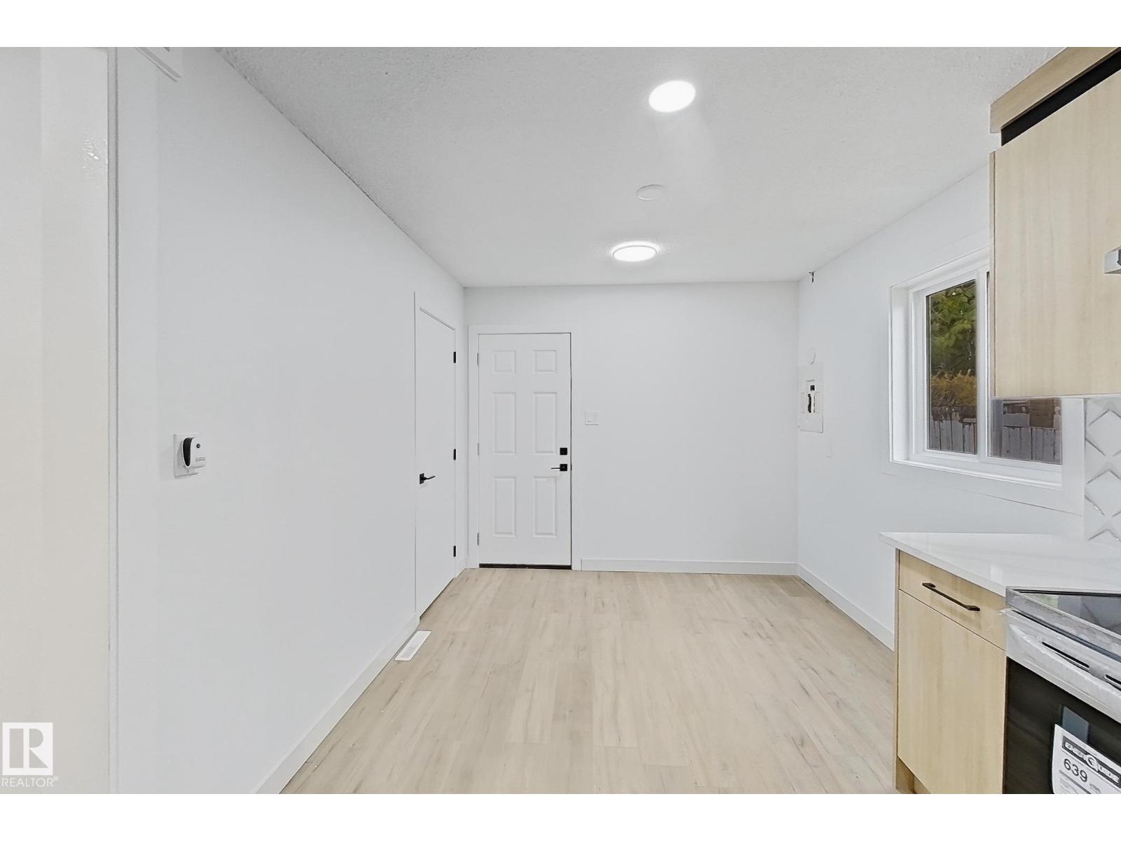 15911 108 AV NW, Edmonton