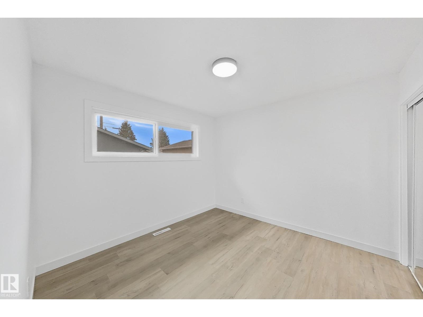 15911 108 AV NW, Edmonton