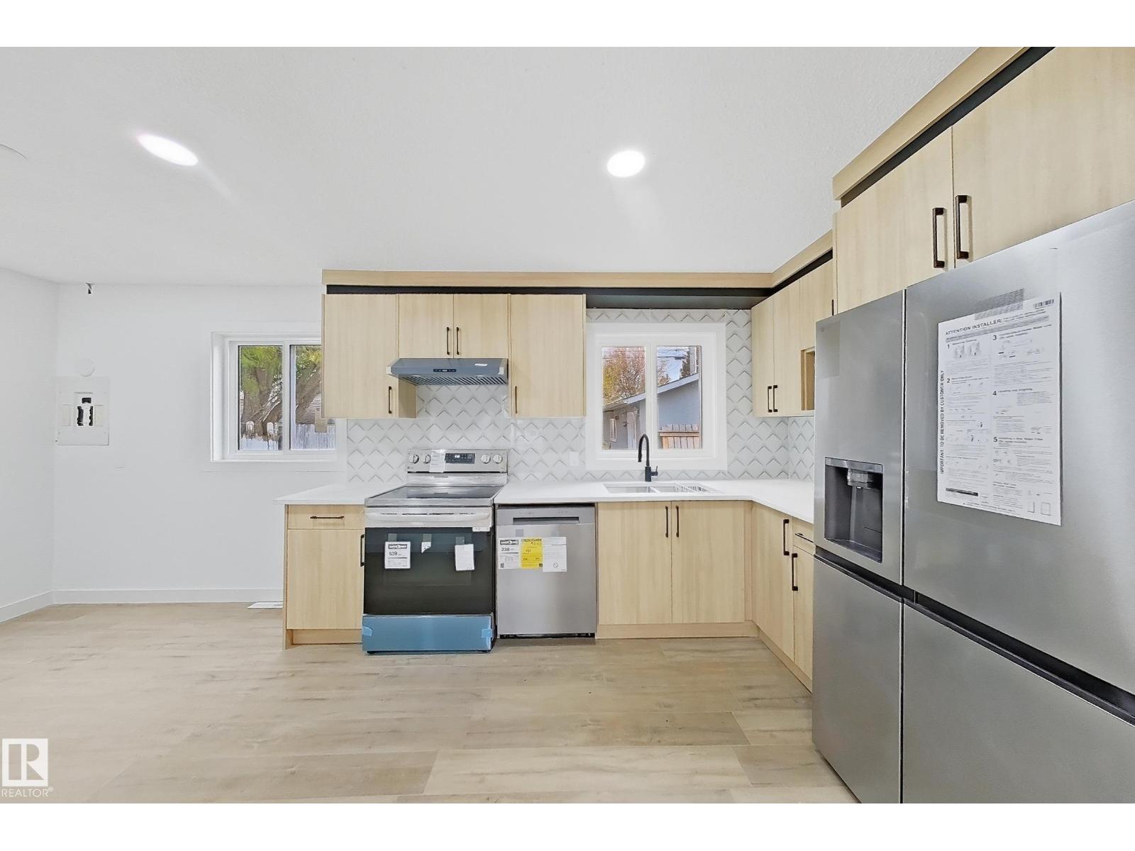 15911 108 AV NW, Edmonton