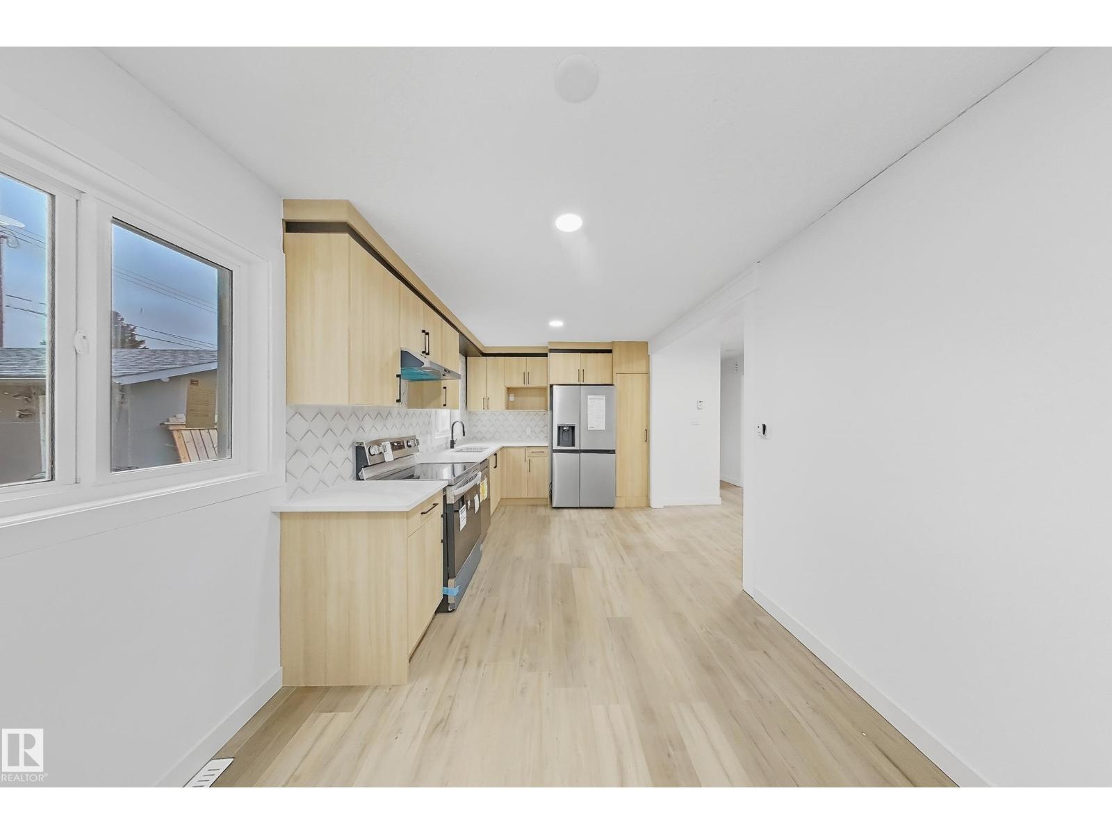 15911 108 AV NW, Edmonton