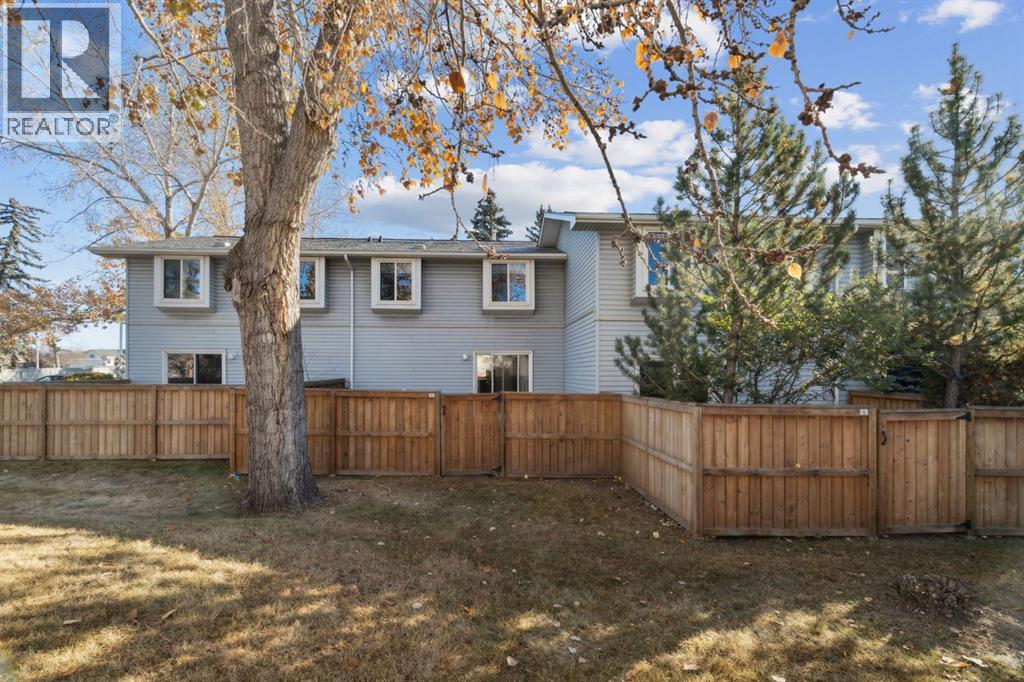 Multi-family House for Sale in    Avenue SW Glamorgan Calgary 