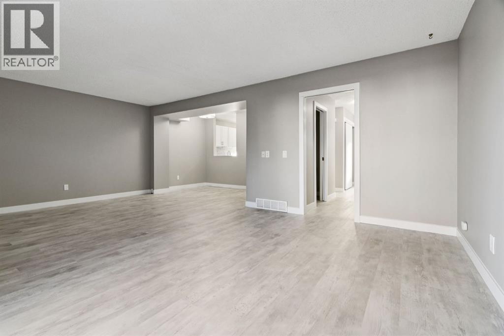 Multi-family House for Sale in    Avenue SW Glamorgan Calgary 