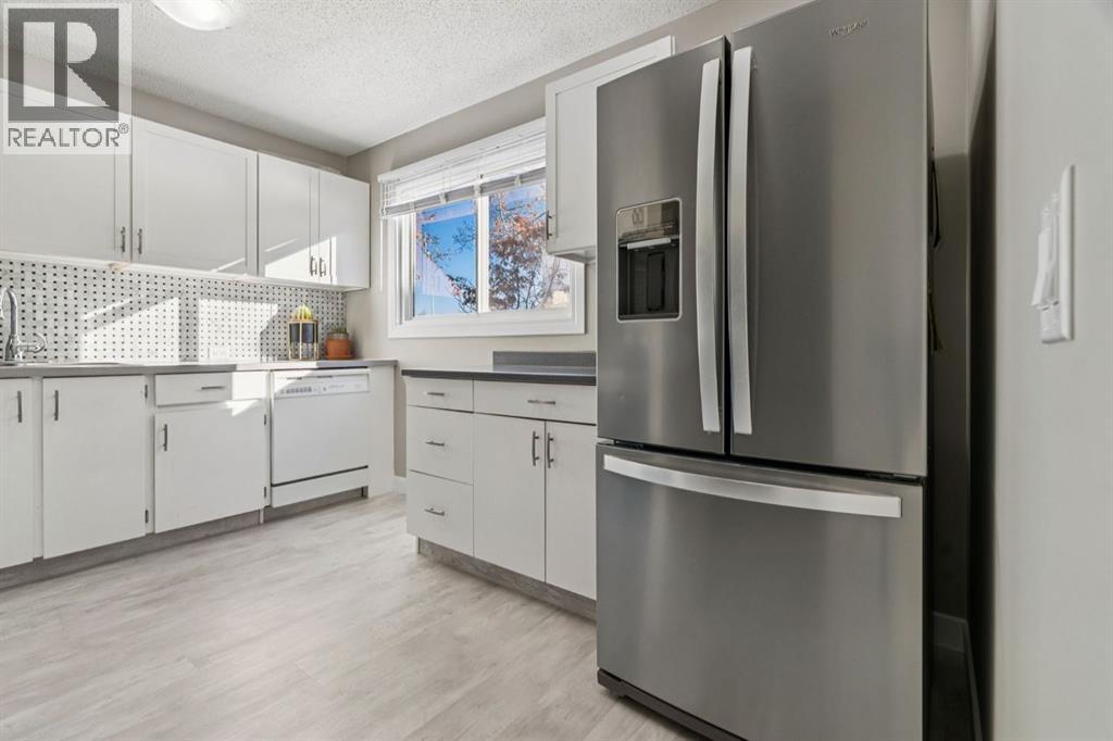 Multi-family House for Sale in    Avenue SW Glamorgan Calgary 