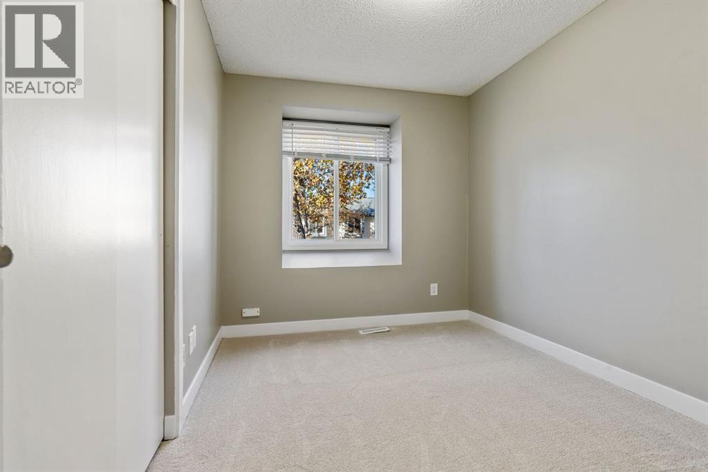 Multi-family House for Sale in    Avenue SW Glamorgan Calgary 