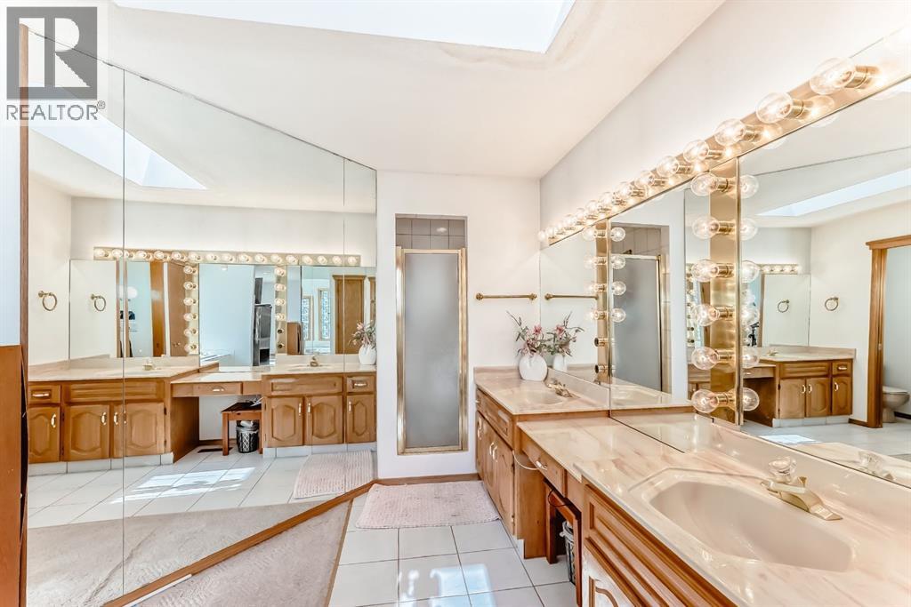 Single Family House for Sale in  Santana Manor NW Sandstone Valley Calgary 