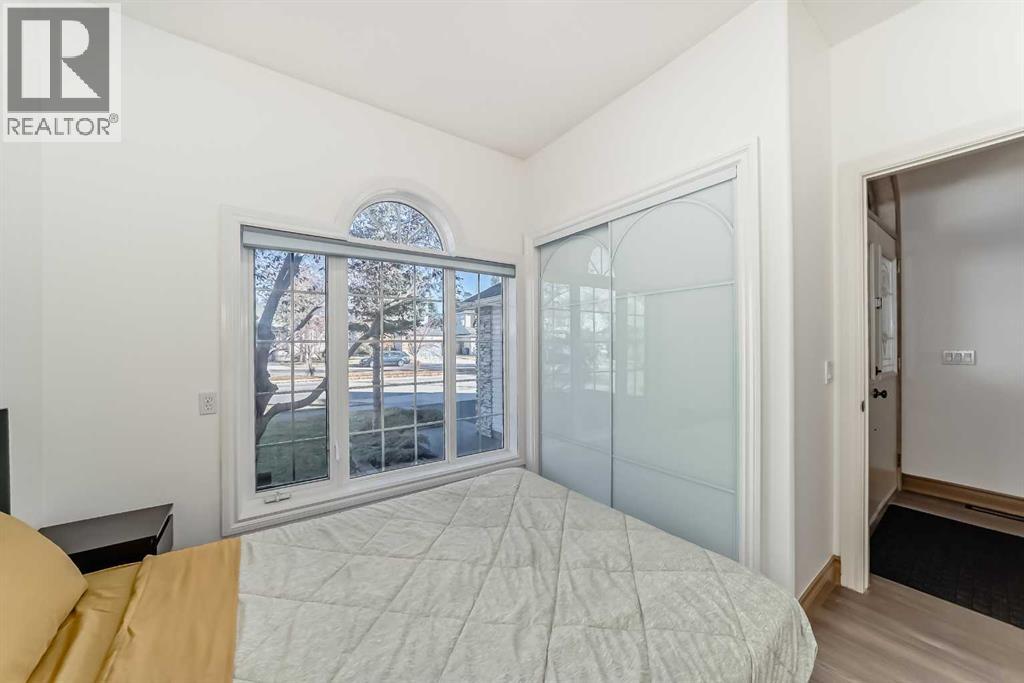 Single Family House Bungalow for Sale in  Simcoe Gate SW Signal Hill Calgary 