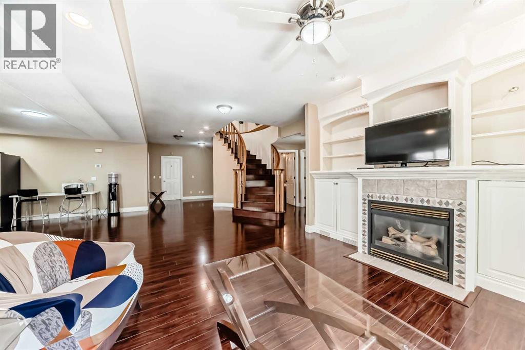 Single Family House Bungalow for Sale in  Simcoe Gate SW Signal Hill Calgary 