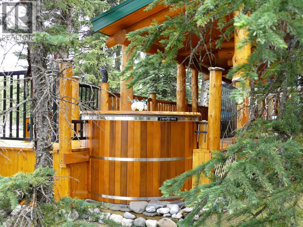 104 White Avenue, Bragg Creek