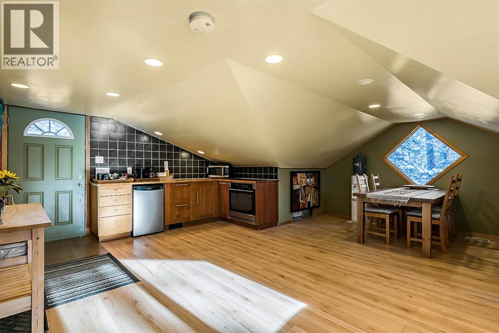 104 White Avenue, Bragg Creek