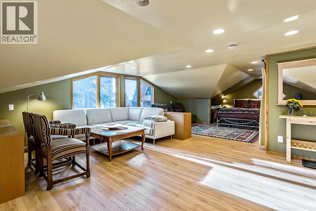 104 White Avenue, Bragg Creek