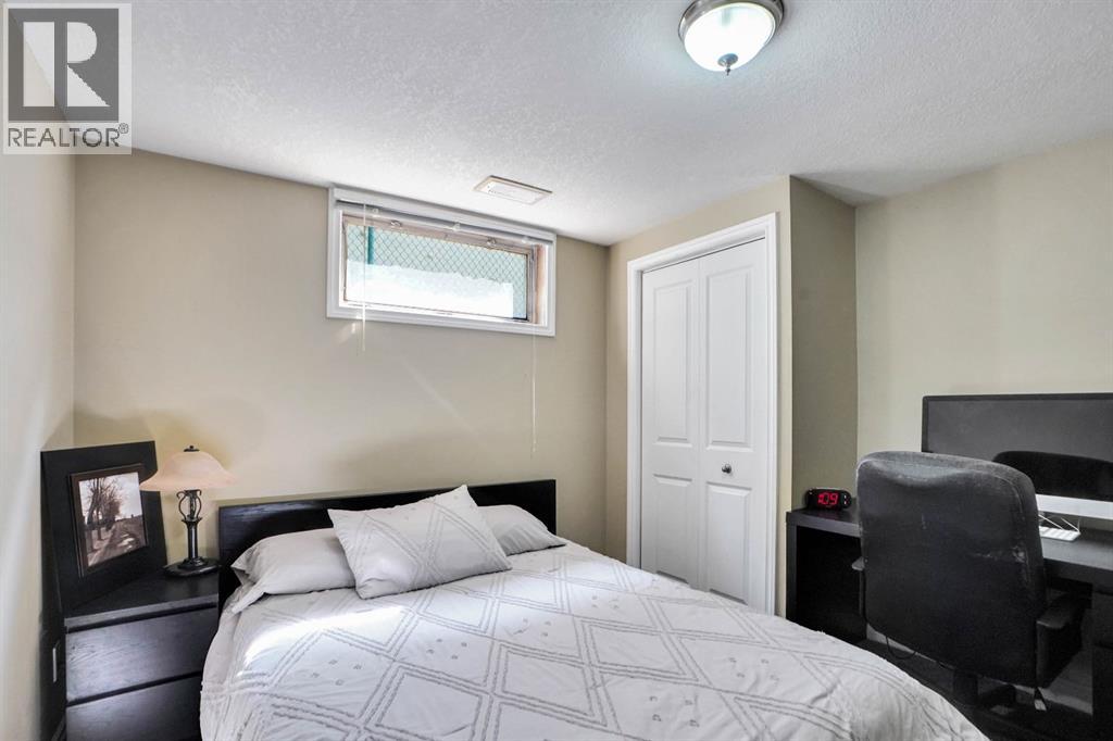 Single Family House Bungalow for Sale in  Northmount Drive NW Brentwood Calgary 