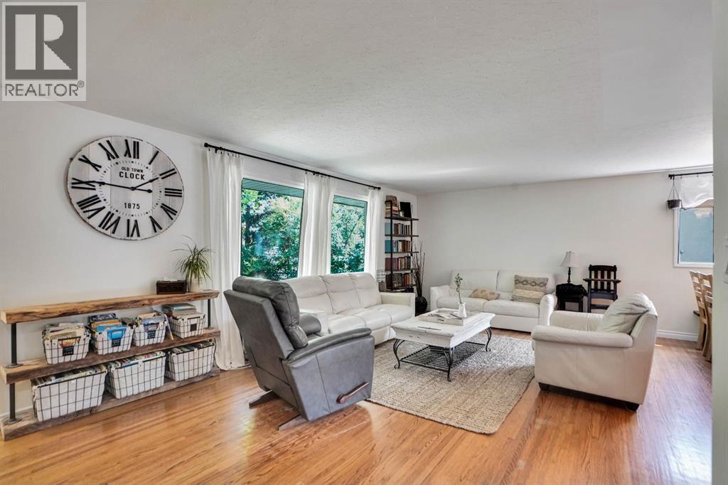 Single Family House Bungalow for Sale in  Northmount Drive NW Brentwood Calgary 