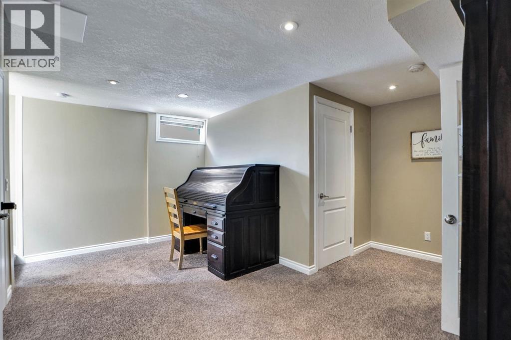 Single Family House Bungalow for Sale in  Northmount Drive NW Brentwood Calgary 