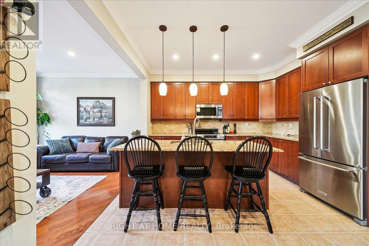 899 PICKERSGILL CRESCENT - 12