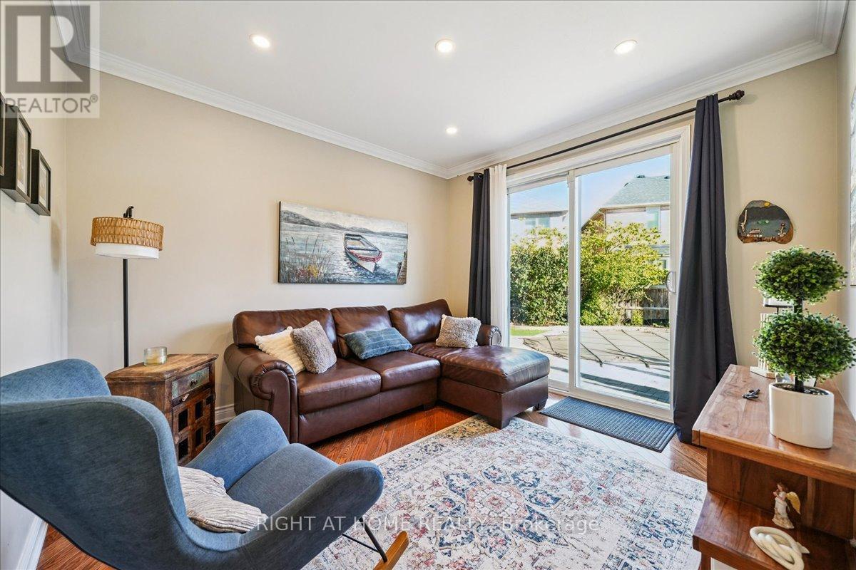 899 PICKERSGILL CRESCENT - 15