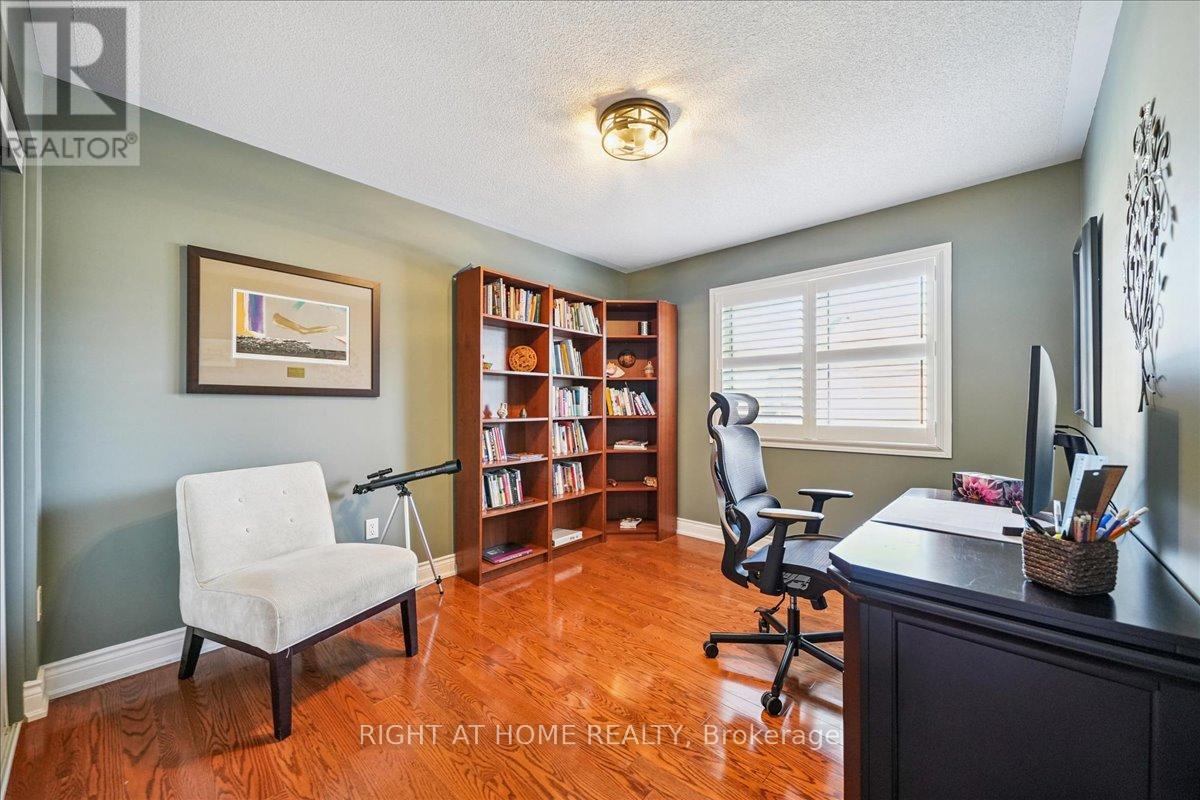 899 PICKERSGILL CRESCENT - 31